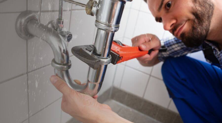 Expert burst pipe repair services in Clifton, TN